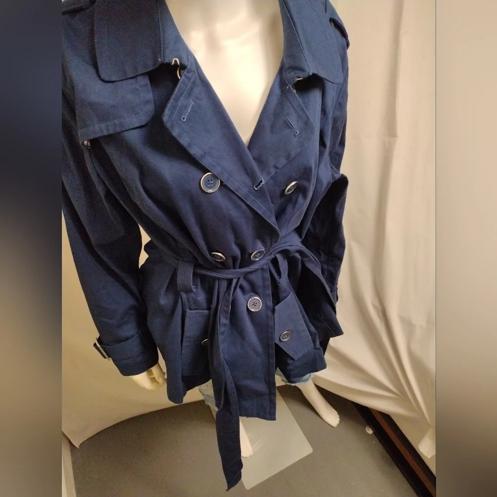 Joan Rivers Coat - Picture 9 of 10